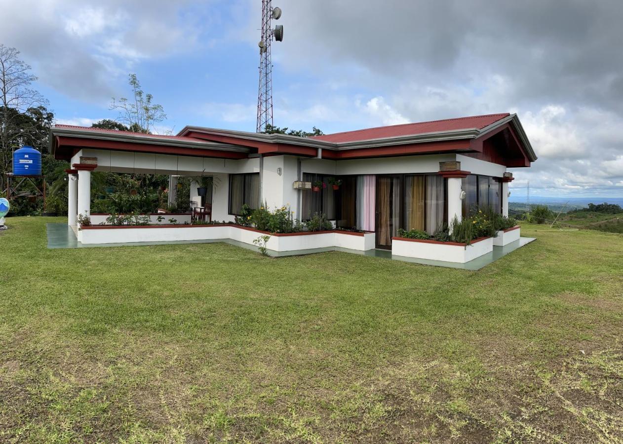 Las Pavitas Cottages La Fortuna Екстериор снимка